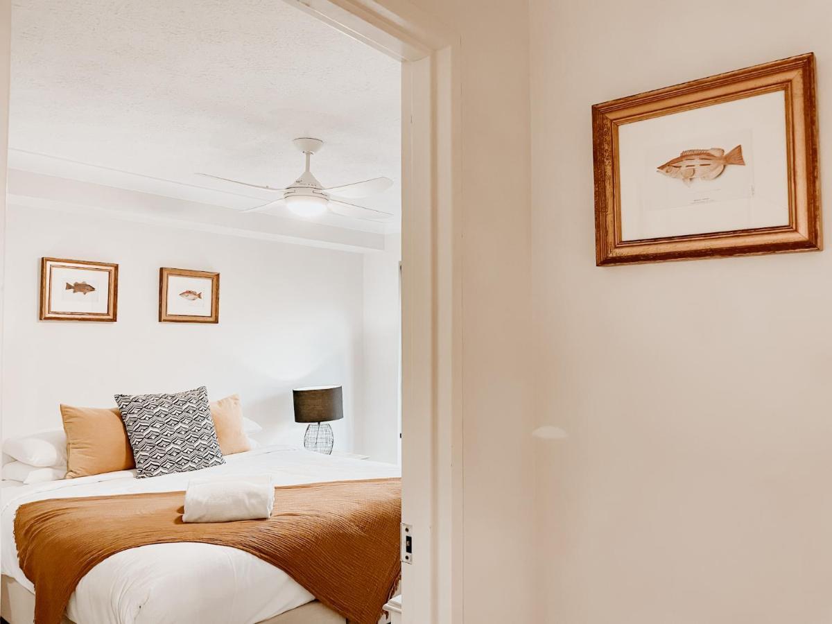 Sea Breeze On Main Beach Byron Bay Exterior photo