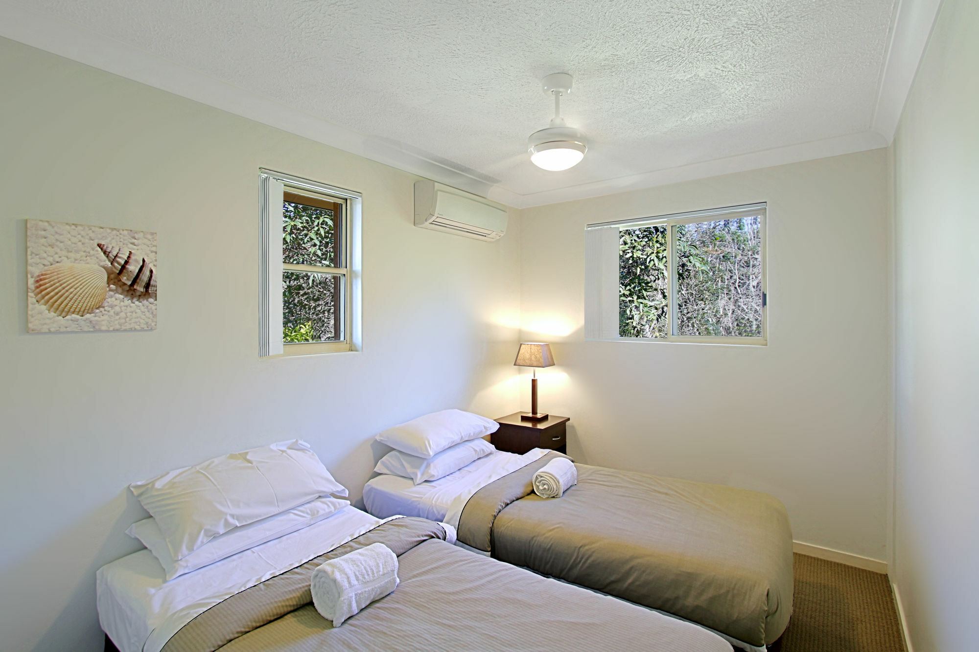 Sea Breeze On Main Beach Byron Bay Exterior photo
