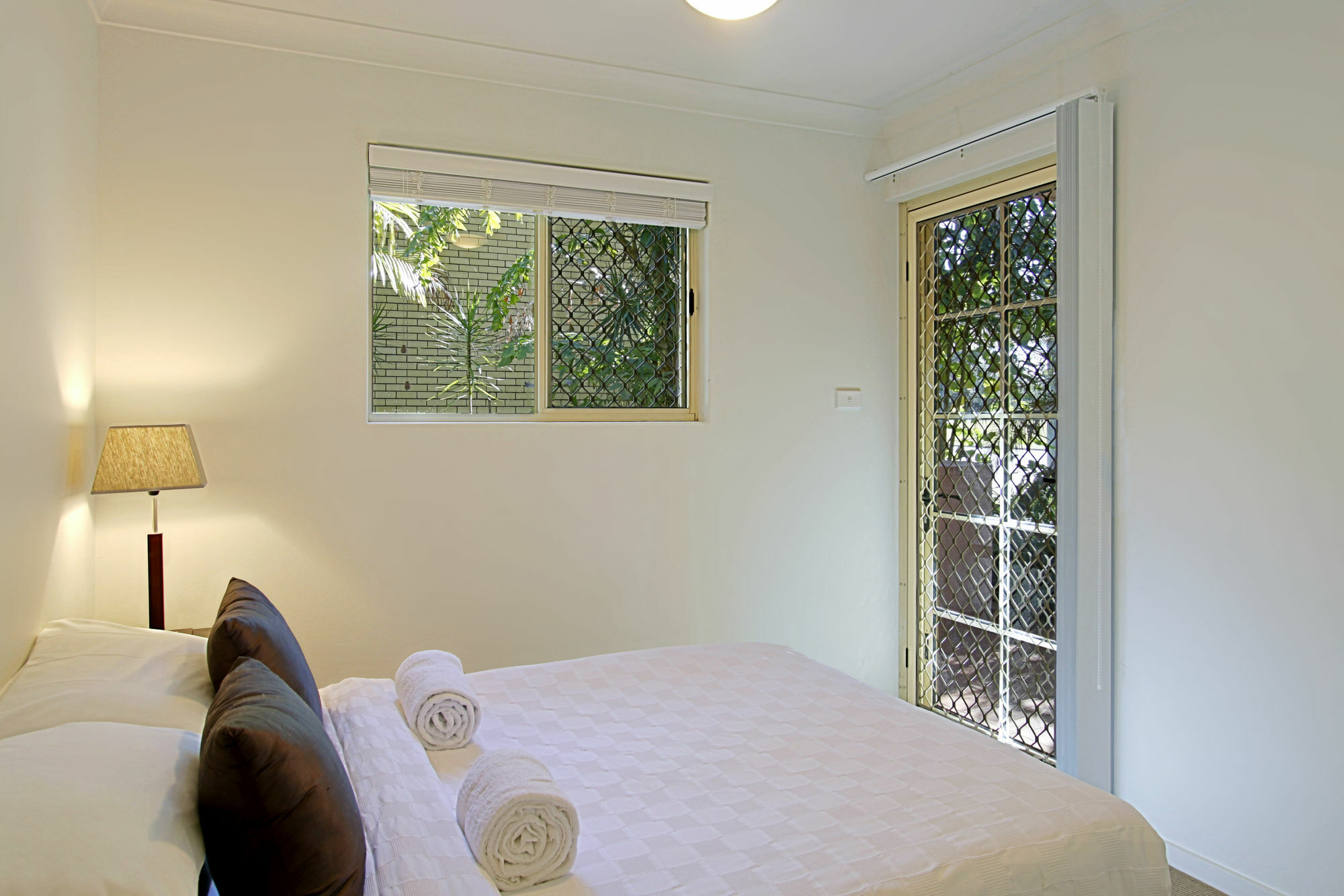 Sea Breeze On Main Beach Byron Bay Exterior photo